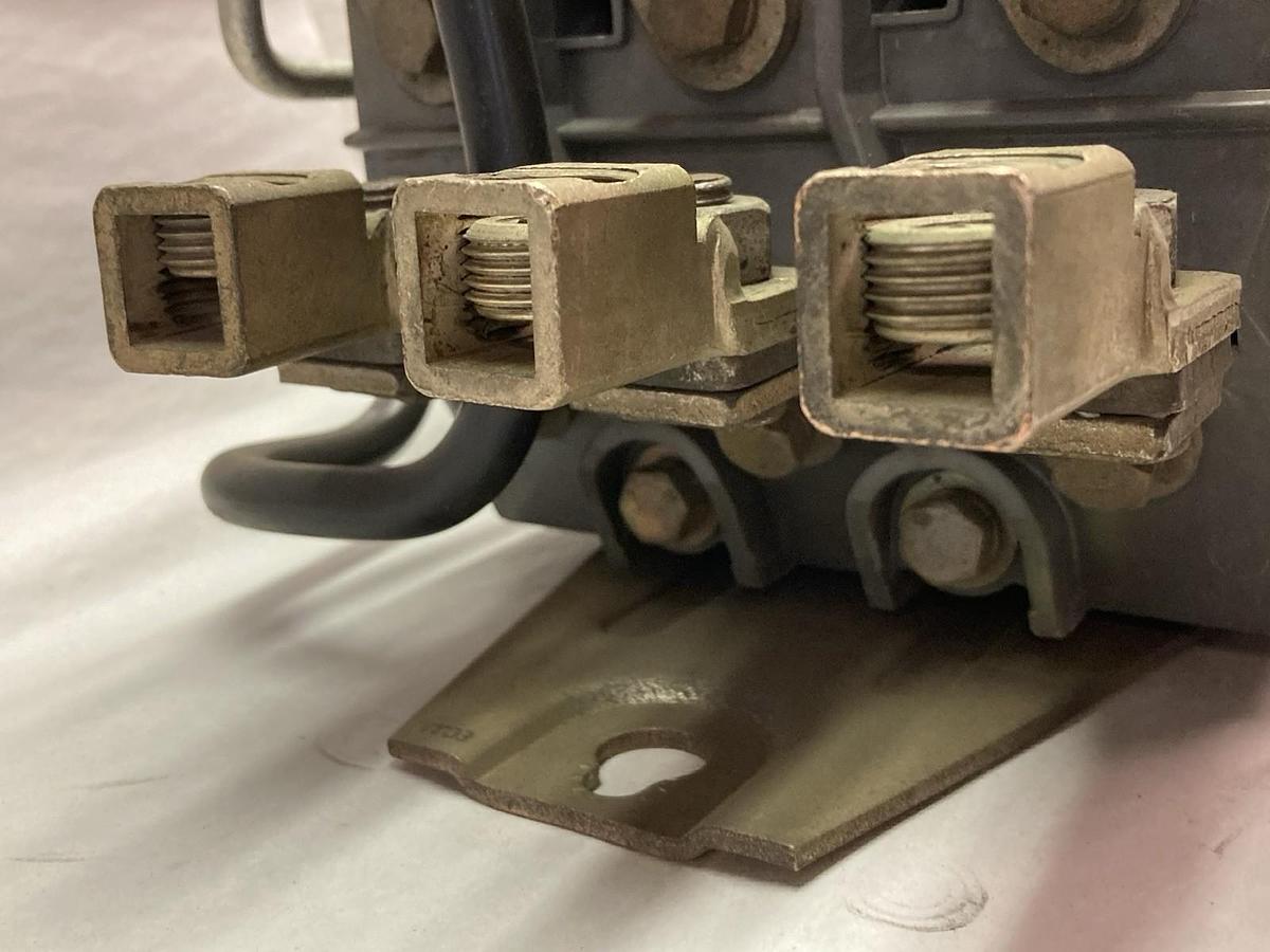 Used Allen-Bradley,709-E0D103,3-Phase Motor Starter Size 4 Ser K