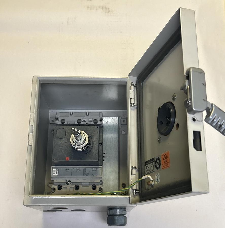 Used NTO,CL20-225U,ENCLOSURE W/ NSF150N CIRCUIT BREAKER 150A 600Y/347V