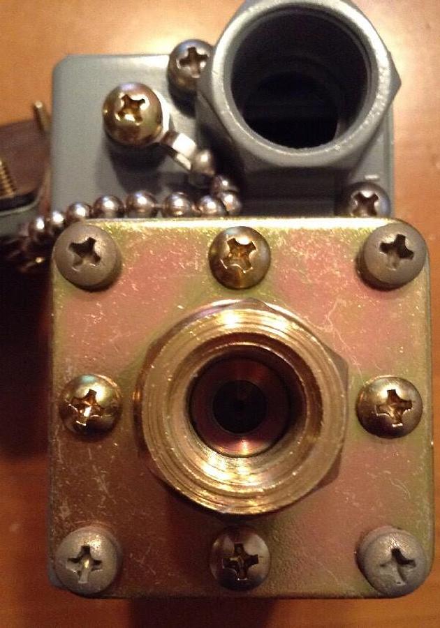 Used Square D,9012 GDWM-5,Machine Tool Pressure Switch  Series C