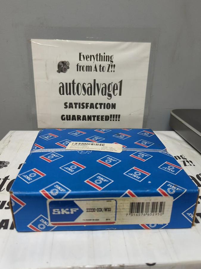 SKF,22220 CCK/W33,SPHERICAL ROLLER BEARING 100MM BORE NOS