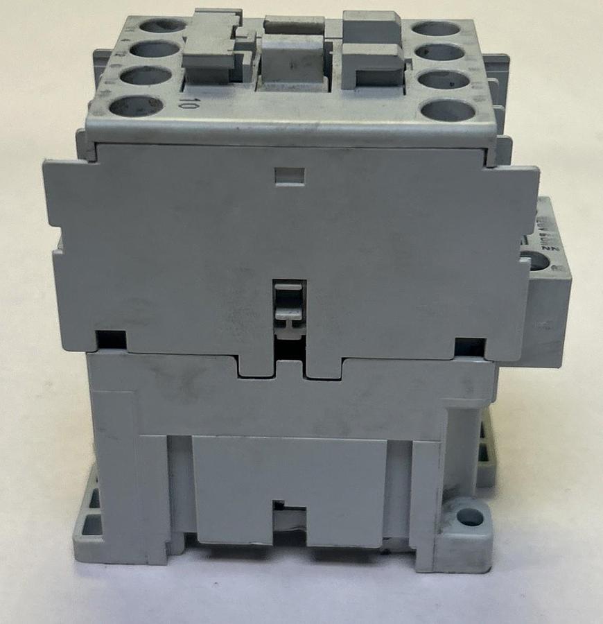 Used ALLEN BRADLEY,100-C09*10,CONTACTOR 120V COIL