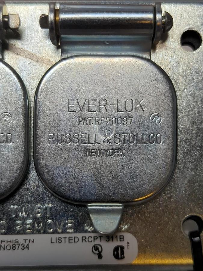 RUSSELLSTOLL,8734,RECEPTACLE 4-WIRE 20AMP 250VAC MISSING BOX NOS
