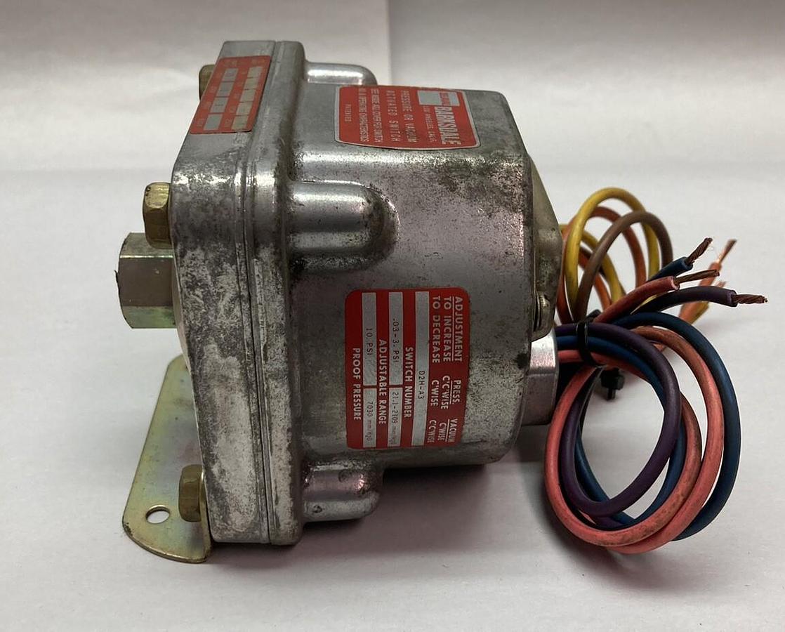 Used Barksdale,D2H-A3,Pressure Switch 0.03-3psi