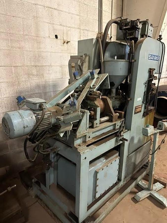 Used Sankei,S67 Injection Molding Machine
