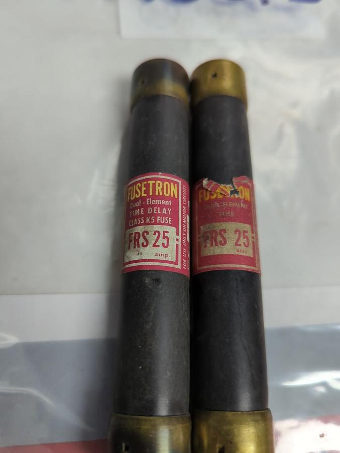 Used COOPER BUSSMANN,FRS-25,FUSETRON 25 AMP FUSE LOT OF 2 PRE-OWNED