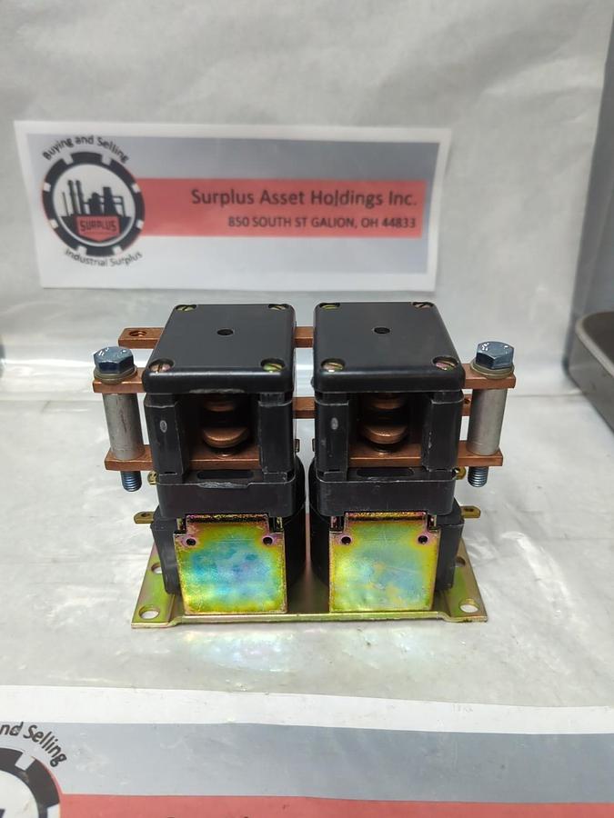 GE,CTTA154FR124XN,TYPE C REVERSING CONTACTOR 2-POLE 24V 100A NOS