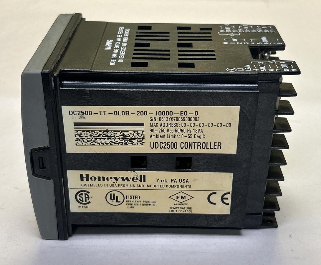 Used HONEYWELL,DC2500-EE-0L0R-200-10000-E0-0,UNIVERSAL DIGITAL CONTROLLER