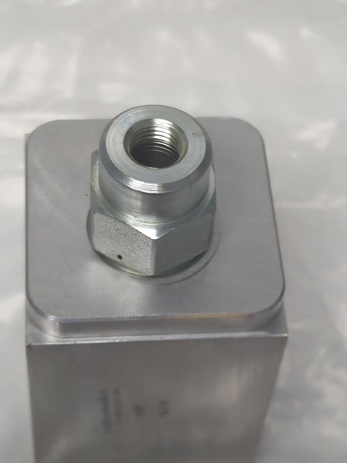 SUN HYDRAULICS,BBP9664,MANIFOLD VALVE NOS