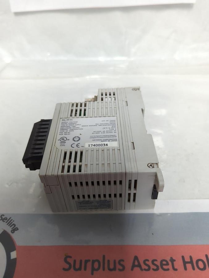 Used KEYENCE,SL-R11,SAFETY CONTROLLER UNIT CLASS 2 24V DC PRE-OWNED