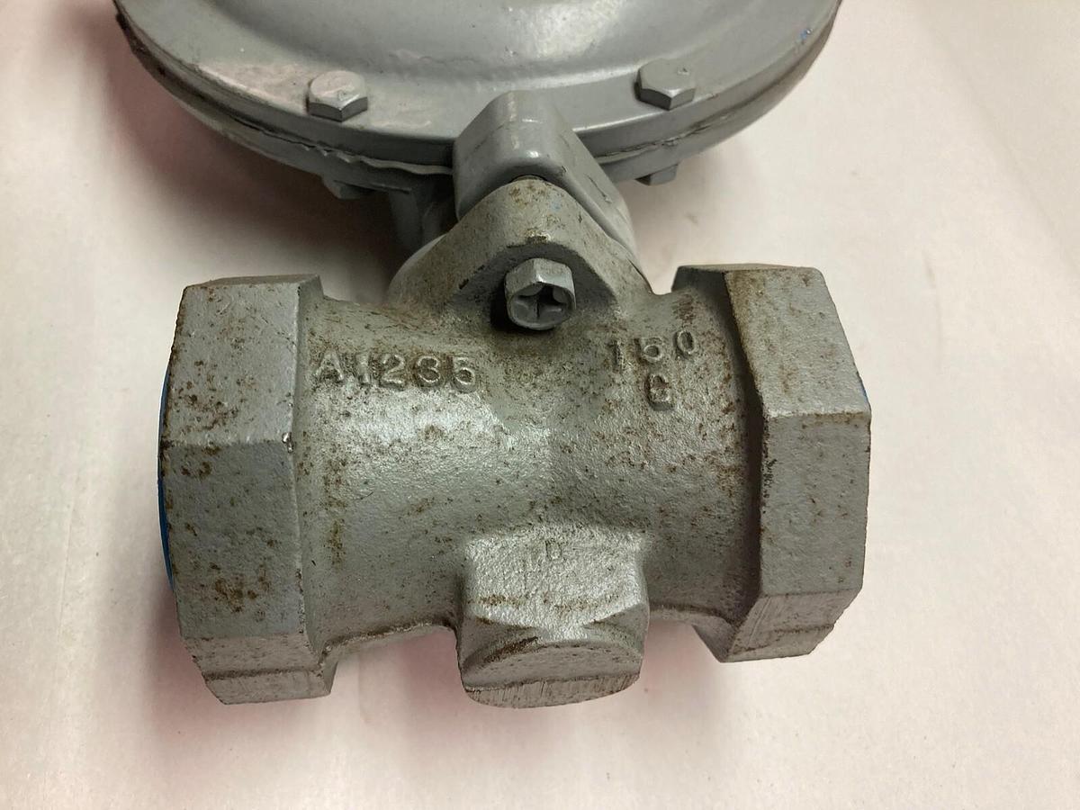 Used Fisher Controls,S102H,Pressure Regulator 5/16 Inch Port 1-1/2 to 2 1/2 PSI