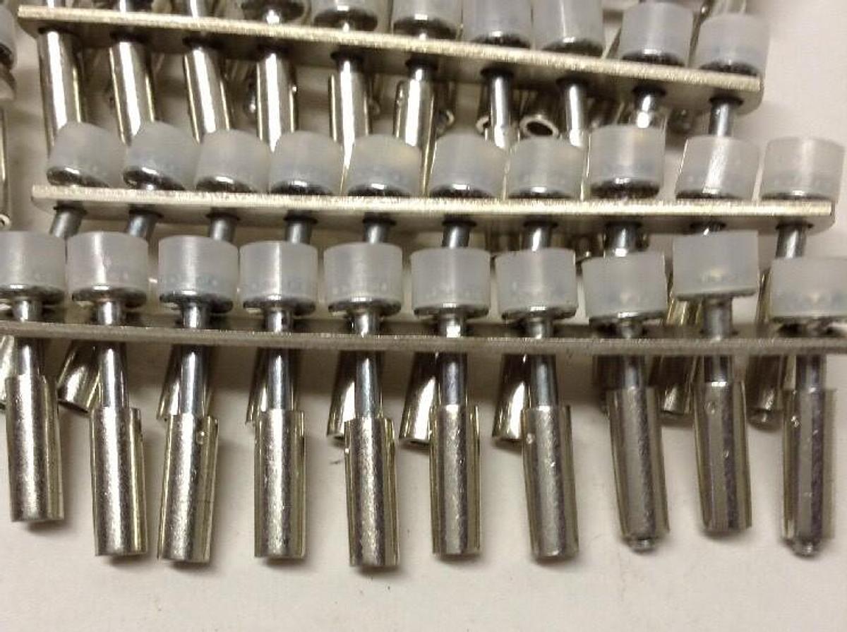 Allen Bradley,1492-CJ8-10,Center Jumpers Series D Pack of 10