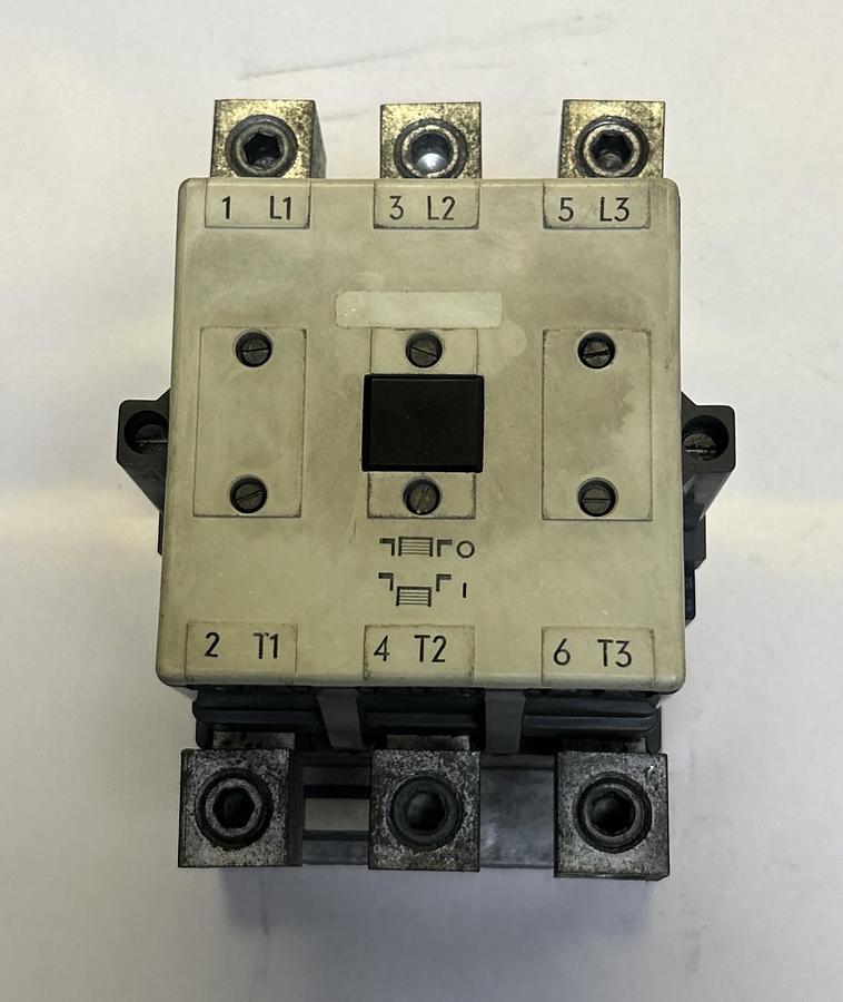 Used SIEMENS,3TB5217-OA,CONTACTOR SIZE 4 200A 600V