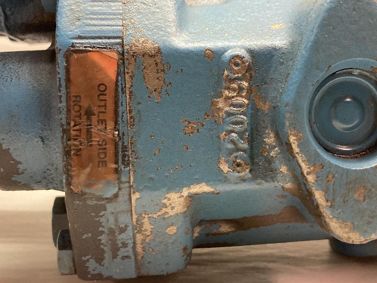 Used Vickers,05982-002,Hydraulic Piston Pump