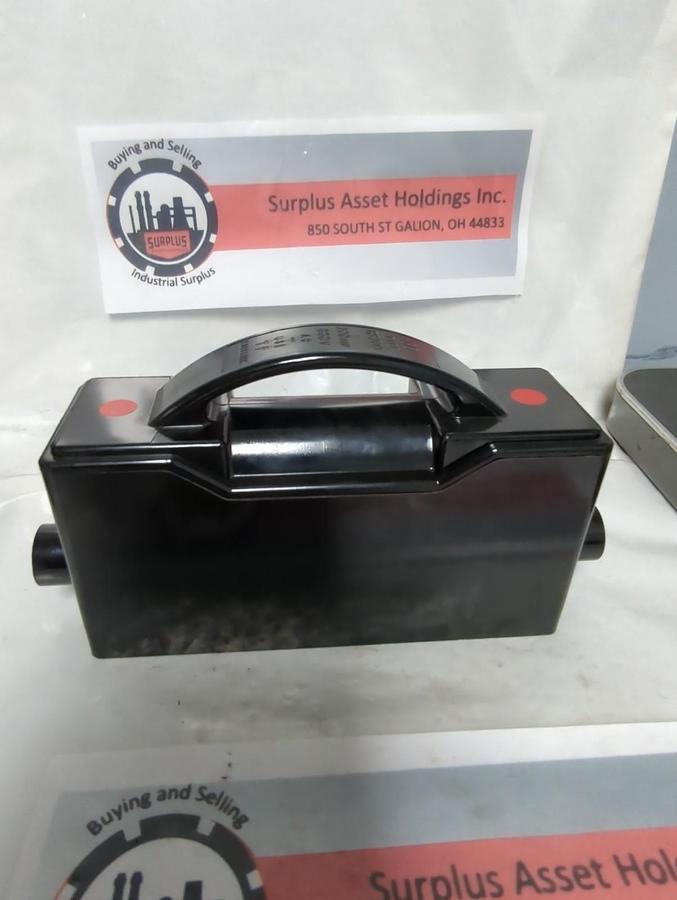 Used GEC,RS200,FUSELINK RED SPOT FUSE MOUNT/HOLDERV200 AMP 660V AC PRE-OWNED