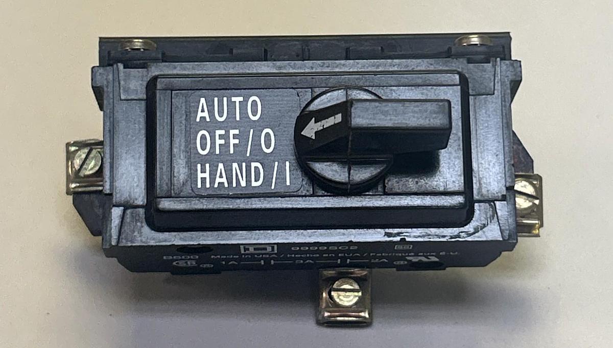 Used SQUARE D,9999SC2,SELECTOR SWITCH