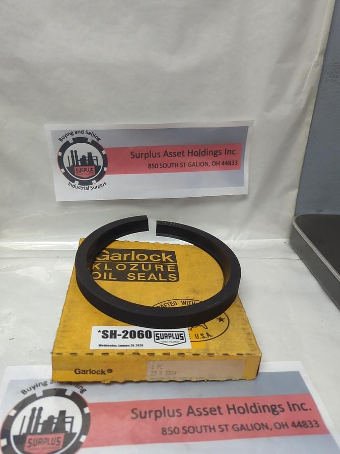 GARLOCK KLOZURE,25003-3324,OIL SEAL 5-7/8 X 7.125 X 5/8 NOS
