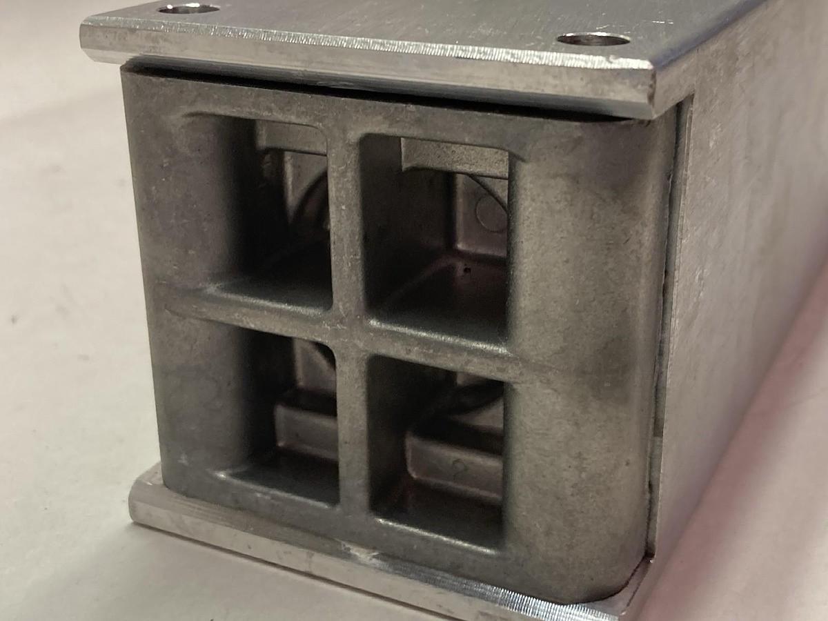 Used Wilden,04-2030-01,Air Valve Assembly