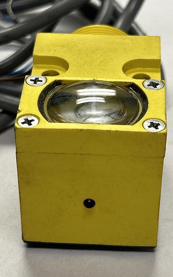 Used BANNER,SM912C,INFRARED OPTICAL SENSOR