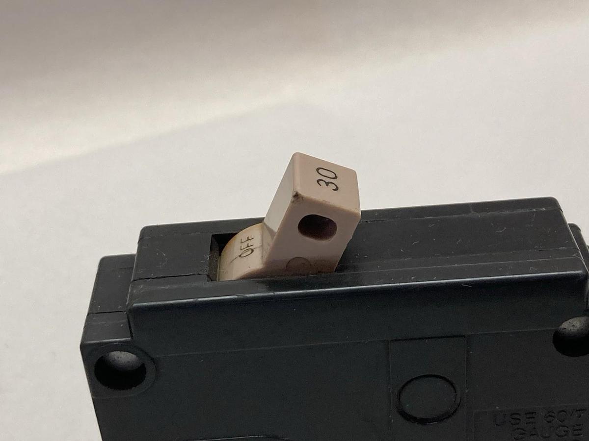 Eaton,E11713,1-Pole Circuit Breaker Type CH 120/240V