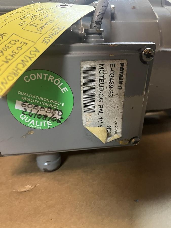 Used POTAIN,E-03439-23,ASYCHRONOUS CRANE MOTOR SERIES 18 3PH 380V Nm 50