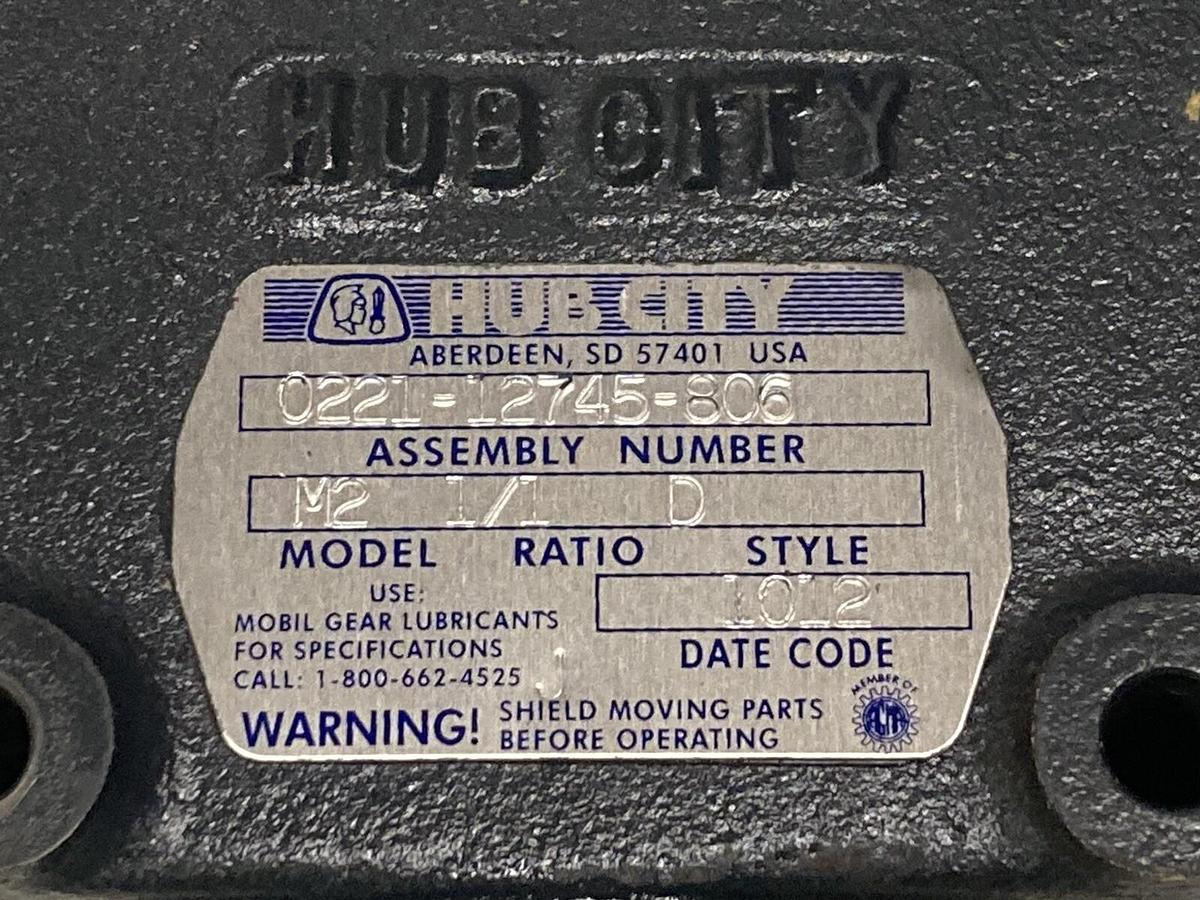Hub City,0221-12745-806,Model M2 Straight Bevel Speed Reducer Ratio 1:1