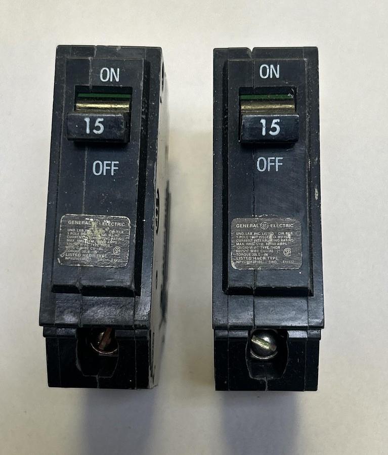 Used GENERAL ELECTRIC,THQB115,CIRCUIT BREAKER 15A 120/240V 1P LOT OF 2