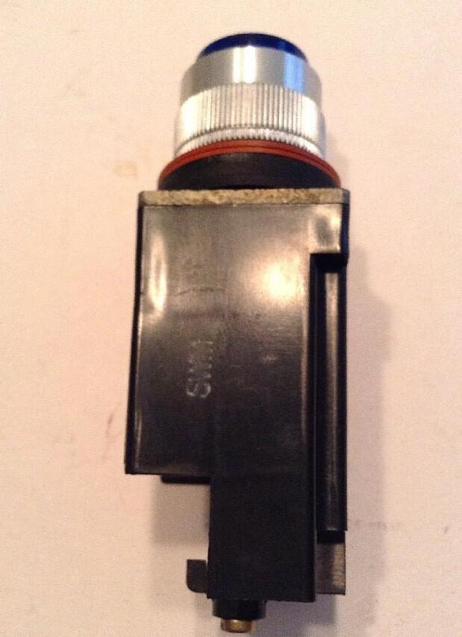 Allen-Bradley,800MR-PB168, Illuminated Push Button Blue  Series D