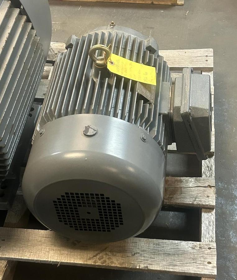 Used WORLDWIDE ELECTRIC,PEWWE20-18-256T,MOTOR 20HP 230/460V 1765RPM 3PH 256T FRAME