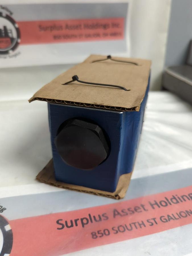 REXROTH,R900328799,HYDRAULIC VALVE Z2S 16B1-51 NOS