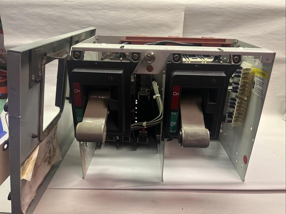 Used CUTLER HAMMER,F2100,DUAL DISCONNECT MCC BUCKET 100A BREAKER 30AMP FUSED