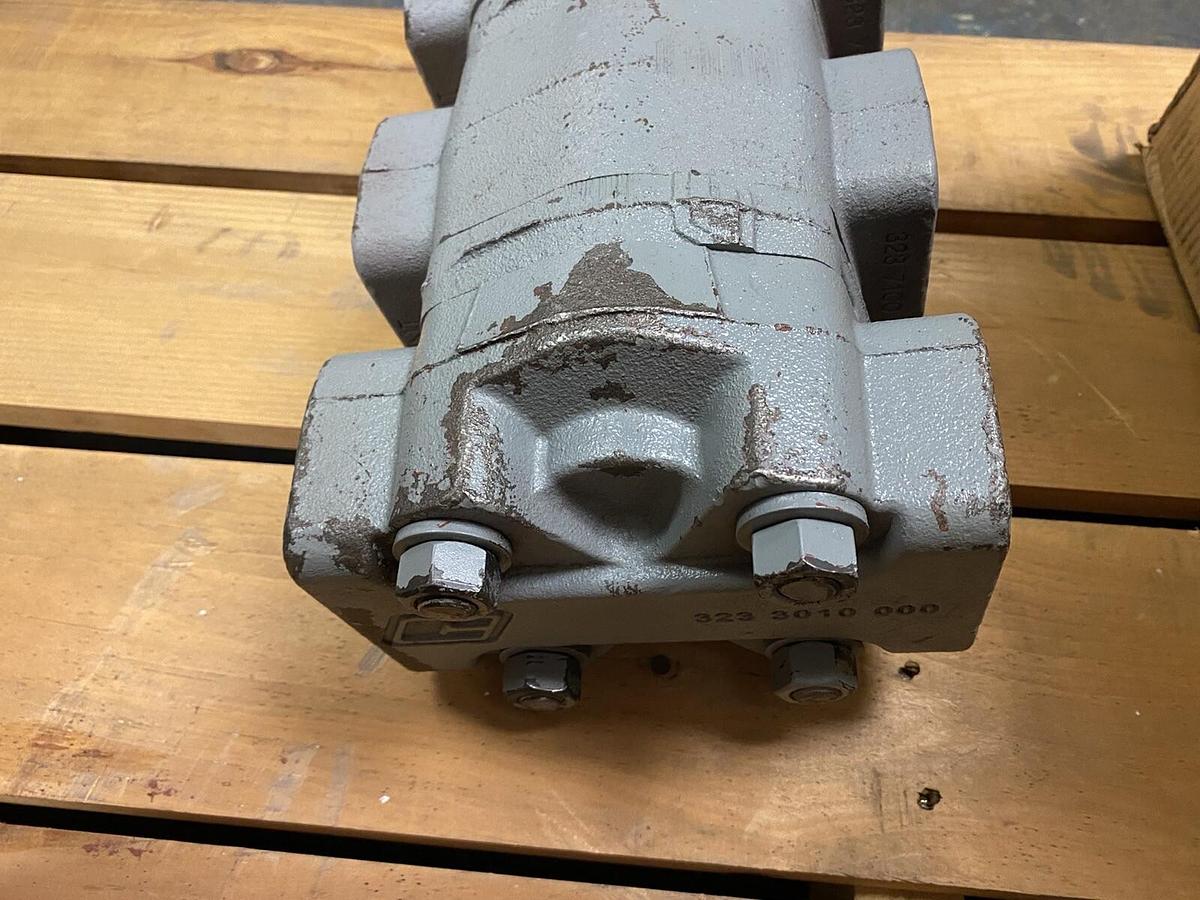 Used PARKER SWANSON,42124,HYDRAULIC PUMP 9-3-20-C