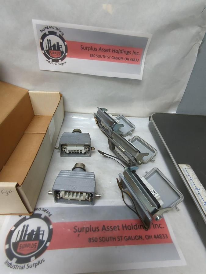 THOMAS & BETTS,57696,PANEL MOUNT BASE & RECEPTACLES W/INSERTS LOT OF 5 PCS NOS