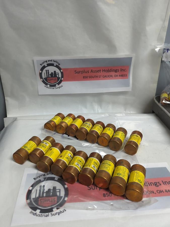 Used COOPER BUSSMANN,LPJ-35SP,LOW-PEAK 35 AMP FUSE LOT OF 17 PRE-OWNED