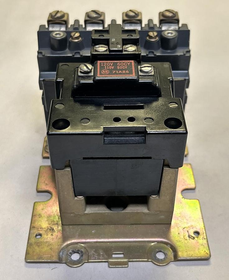 Used ALLEN BRADLEY,886255,CONTACTOR SIZE 1