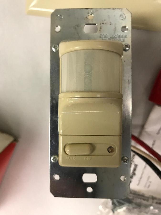 Used Pass & Seymour,OSC3020-I,Occupancy Wall Switch