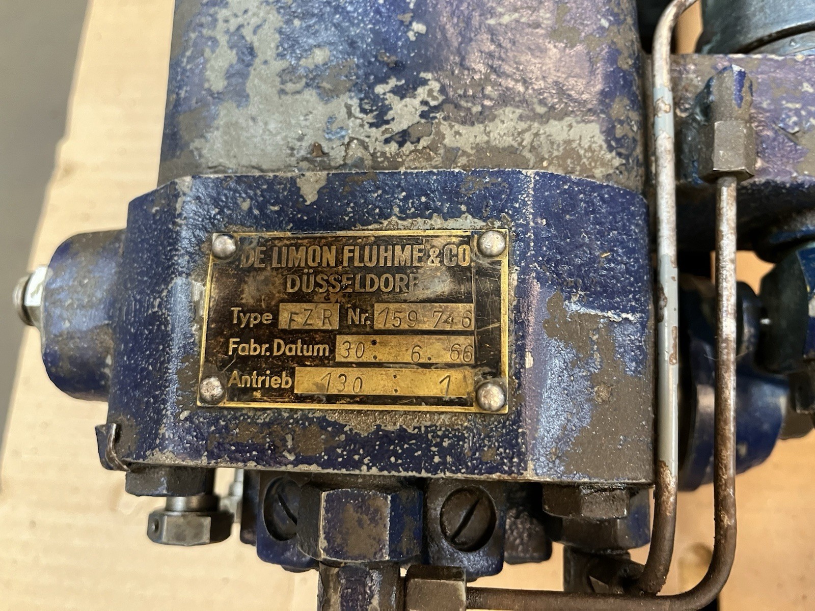 Used DE LIMON FLUHME,FZR 159-746,CENTRAL GREASE PLUNGER PUMP