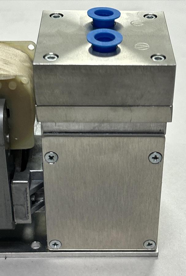 KNF NEUBERGER,1986-N814-5.07,VACUUM PUMP NOS