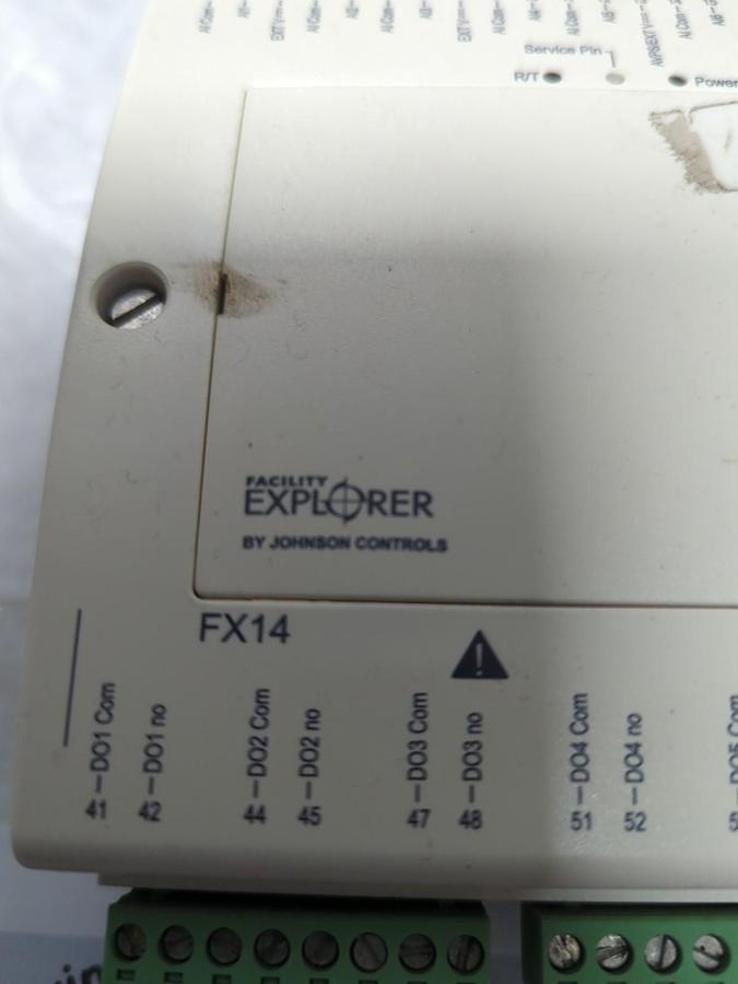 Used JOHNSON CONTROLS,LP-FX14D20-000C,FIELD CONTROLLER FX14 PRE-OWNED