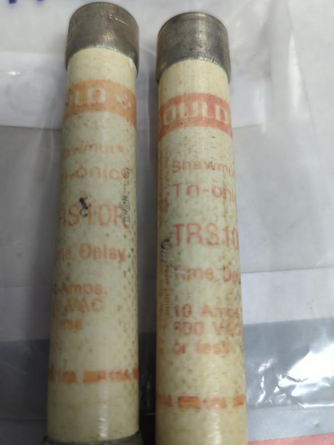 Used GOULD SHAWMUT,TRS-10R,AMP TRAP 10 AMP FUSE LOT OF 2 PRE-OWNED
