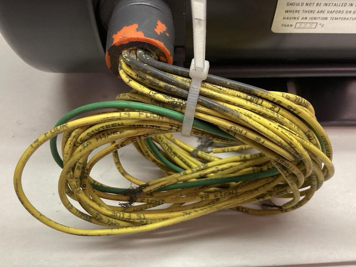 Used Dayton,3N371A,3-Phase Motor 1.5Hp 56H Frame 60Hz 230/460V 4.8/2.4A