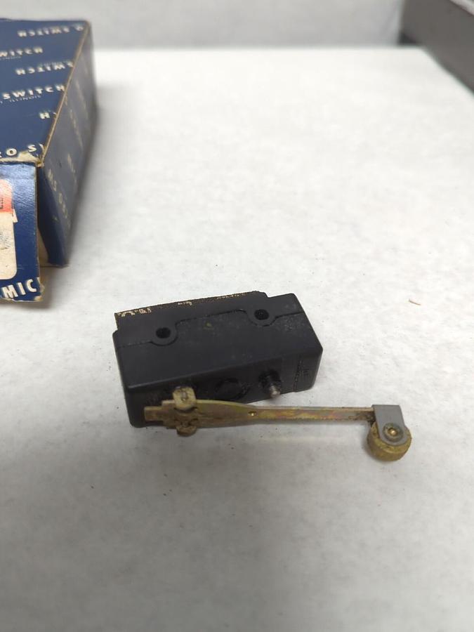 HONEYWELL MICRO SWITCH,DT-2RV23-A7,LIMIT SWITCH NOS
