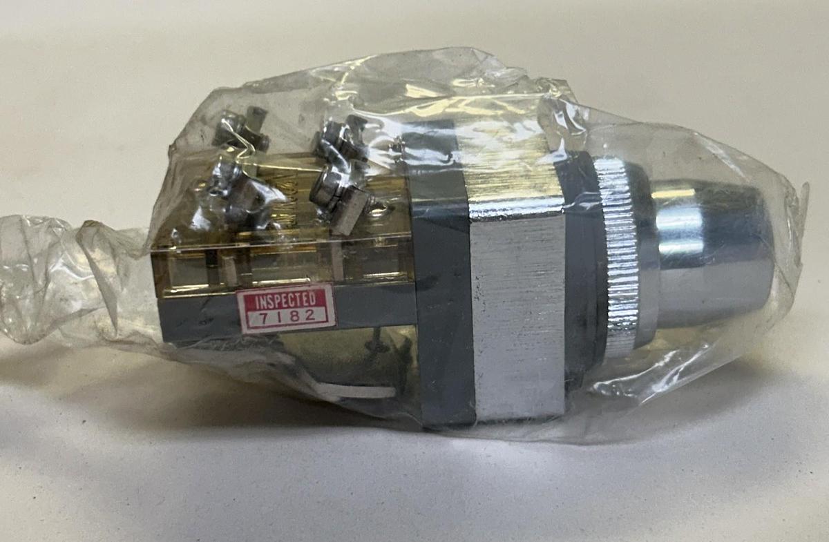 ALCO,SWK-251,OIL TIGHT MOTOR START SWITCH NOS
