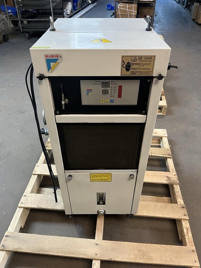 Used HABOR,HBO-250PTSB,OIL COOLER CHILLER 3PH 220V 4000BTU R-134A