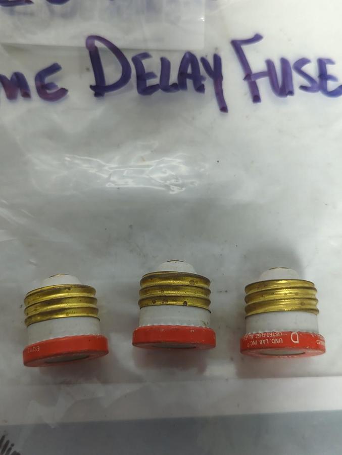 Used UNBRANDED,20 AMP,SCREW IN FUSE 20 AMP TIME DELAY LOT OF 3 PRE-OWNED