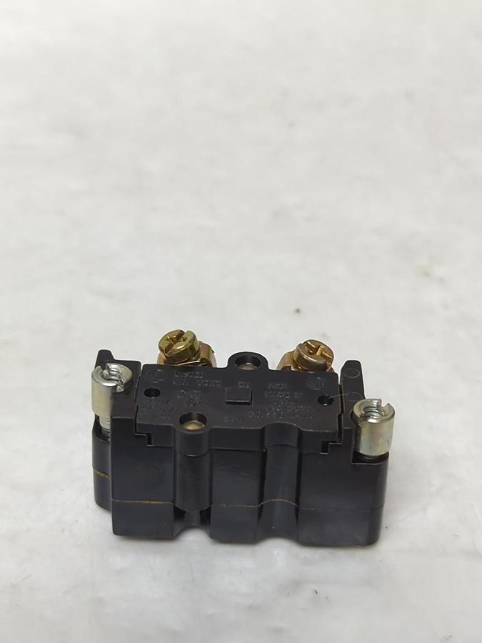 CUTLER HAMMER,E30KLA1,CONTACT BLOCK NOS