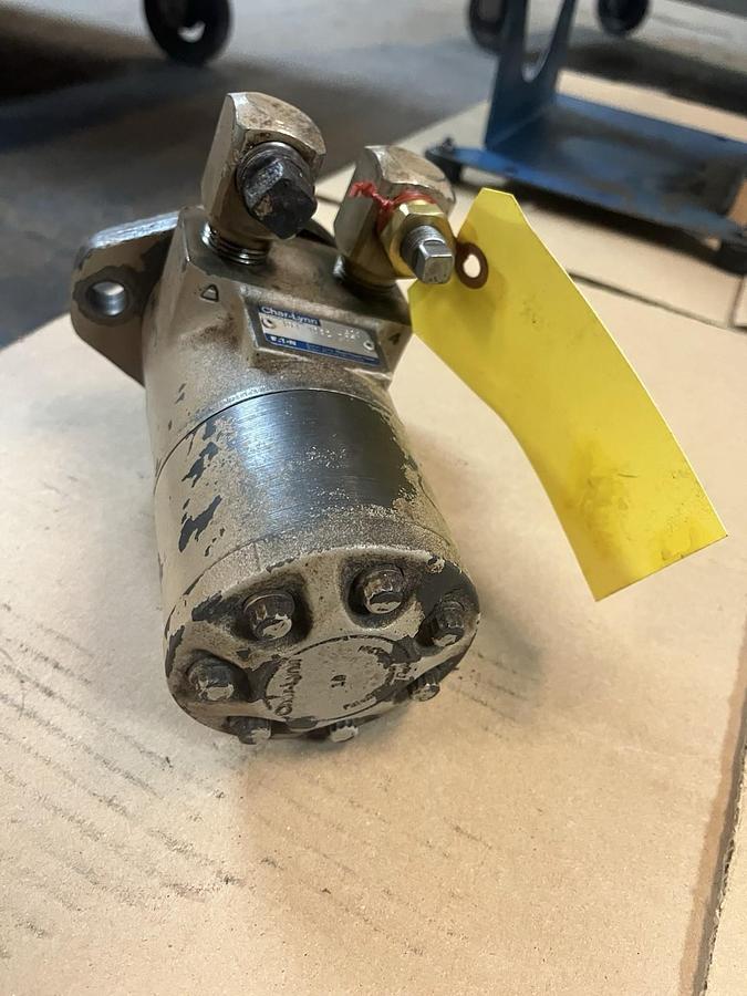 Used CHAR-LYNN,101-1032-007,ORBITAL HYDRAULIC MOTOR