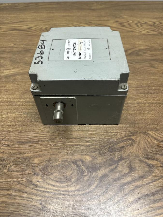 GE,IC9445 A400AB,Limit Switch 600V 15Amp