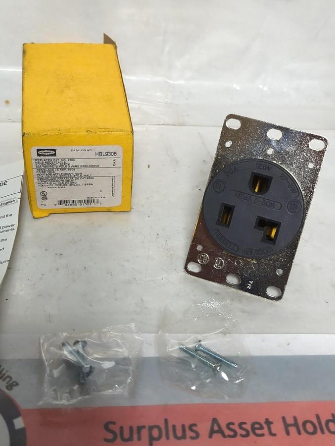 HUBBELL,HBL9308,RECEPTACLE 30 AMP 125VAC 2-POLE 3-WIRE NOS