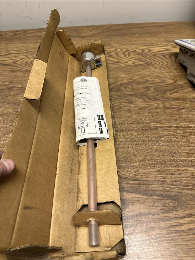 Efector,LK7023,Electronic Level Sensor