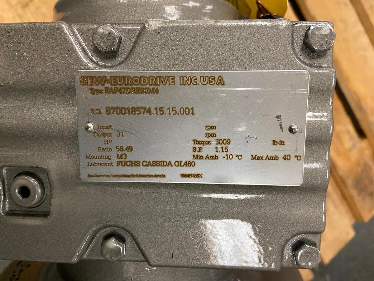 SEW Eurodrive,FAF77DRE100LC4,Gearmotor 5Hp Ratio 33.74 Torq 6018 In-Lbs 52RPM